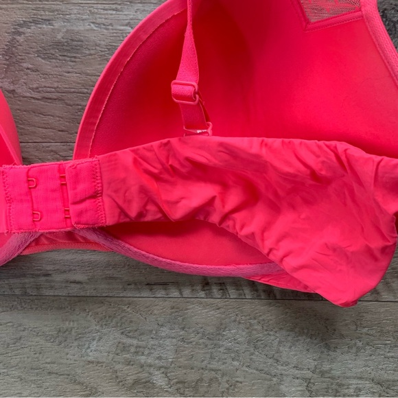 Victoria Secret Neon Push Up Bra - Picture 8 of 12